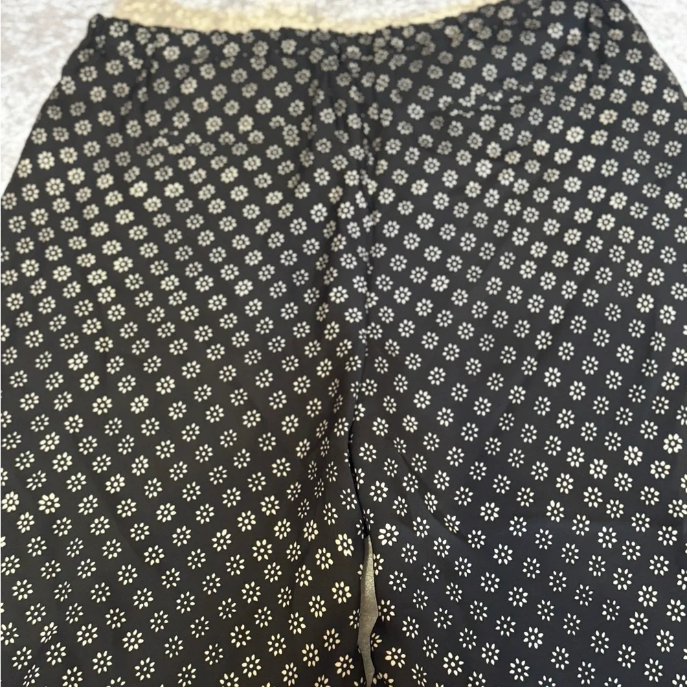 🖤 Black & Ivory Printed Wide-Leg Pants – Boho Border Print (Size L) - Picture 3 of 5